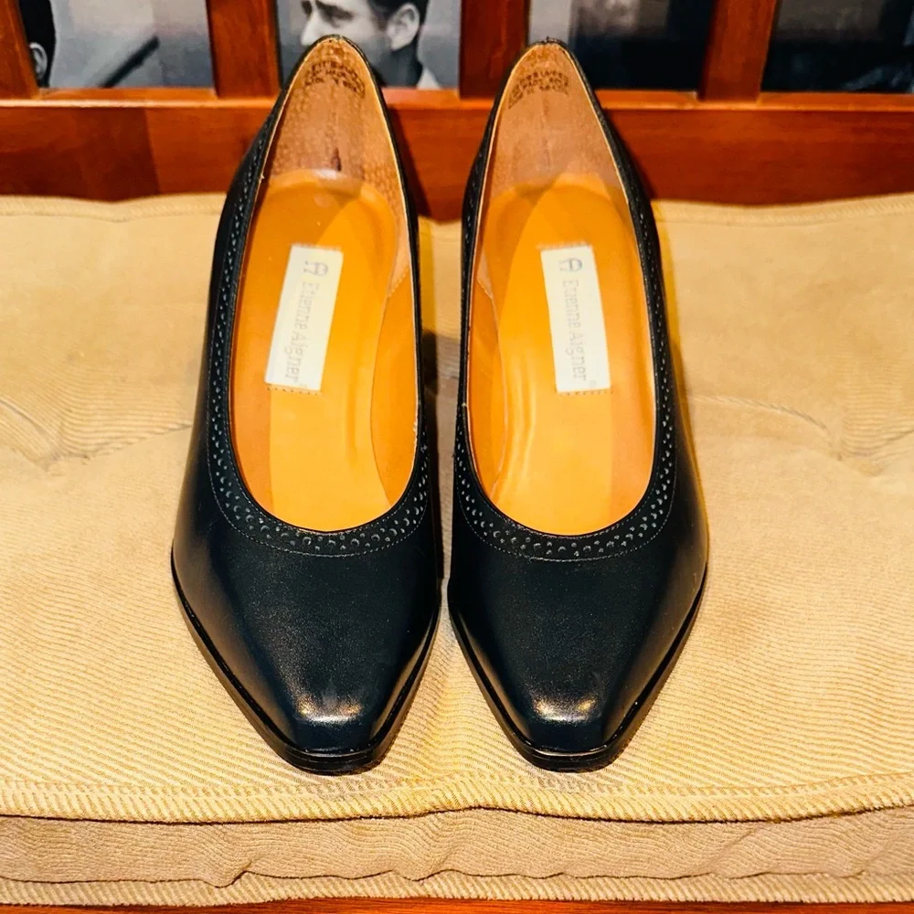 Etienne Aigner Black Leather Heels - Picture 3 of 9